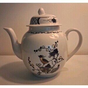 Wedgwood Volendam  Georgetown Collection Tea Pot  7”